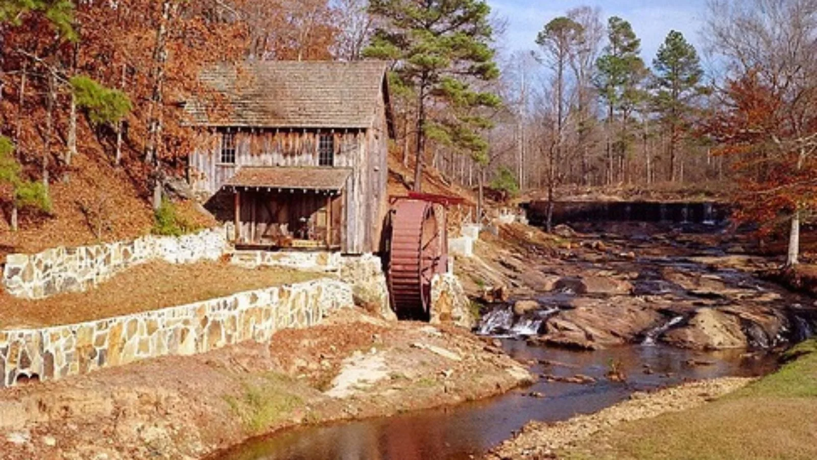 Sixes and the BridgeMill community near Woodstock, GA